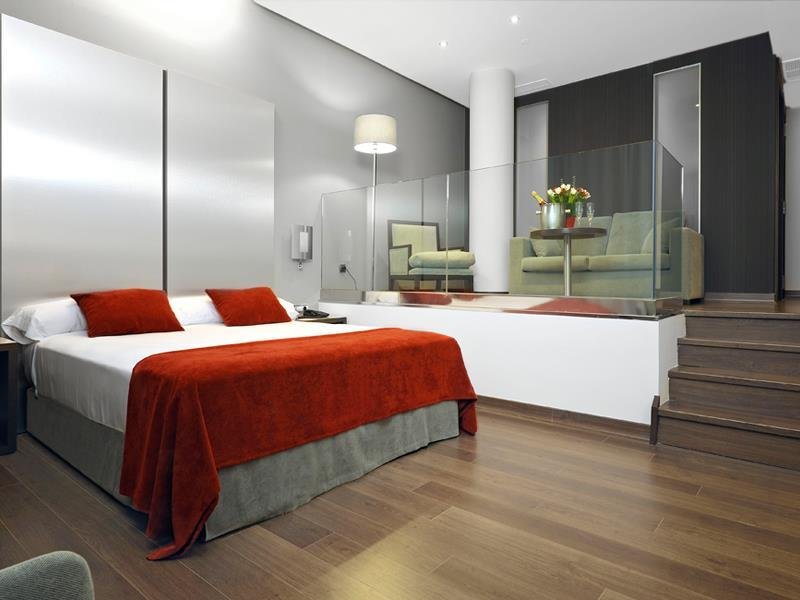 Фото Hotel Sercotel Coliseo