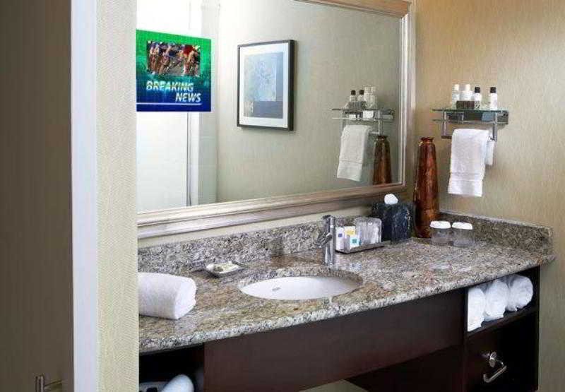 Фото Renaissance Raleigh North Hills Hotel