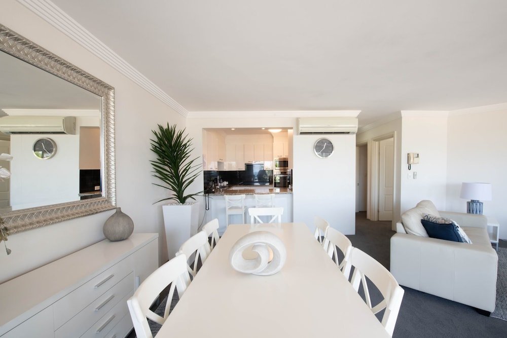 Фото Manly Surfside Holiday Apartments