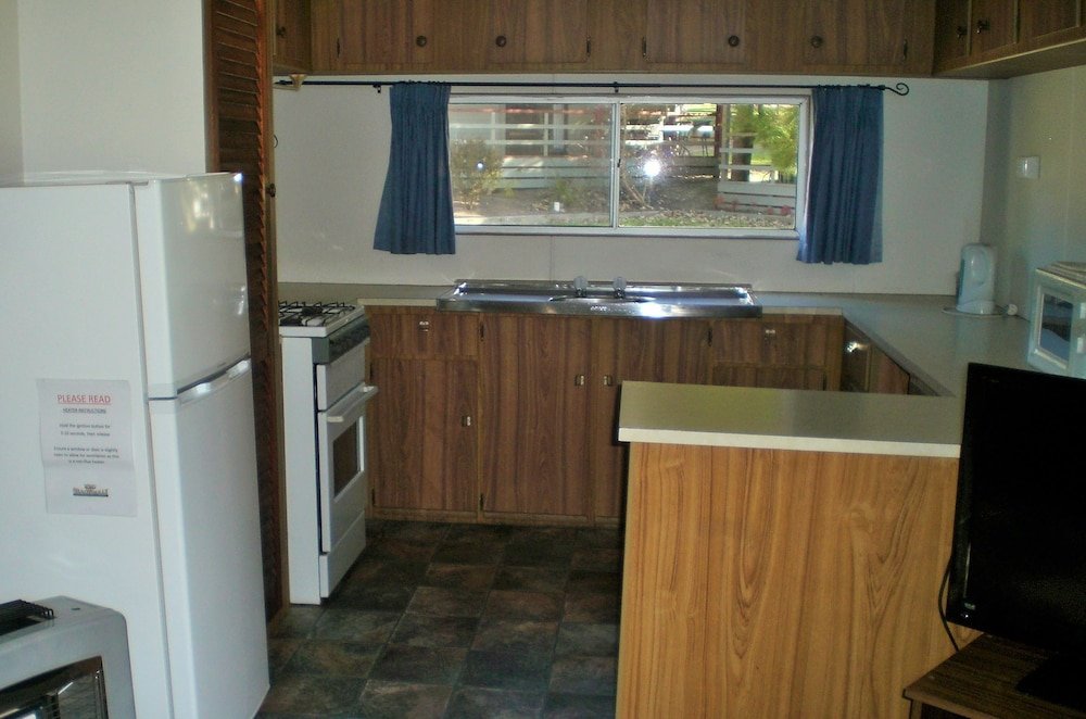 Фото Mallacoota's Shady Gully Caravan Park