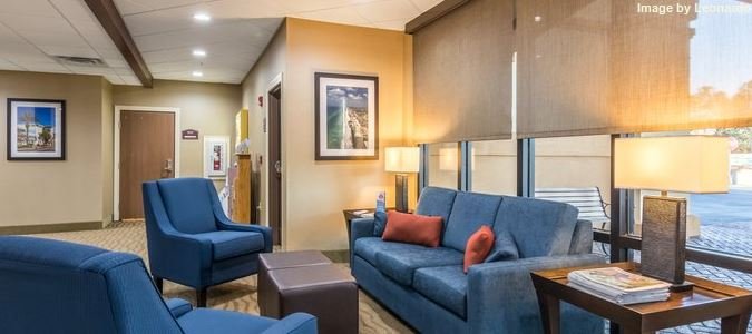 Фото Comfort Suites Panama City Beach