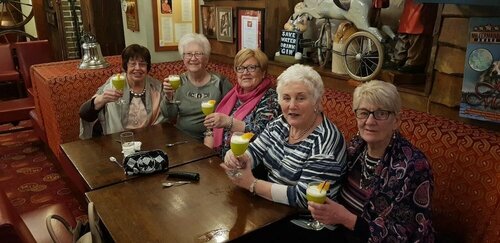 Внешний вид отеля Mahons Hotel в Ирвинтауне, фото 4