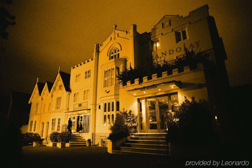 Фото Mandolay Hotel Guildford