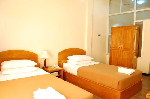 Фото Mingalar Thiri Hotel