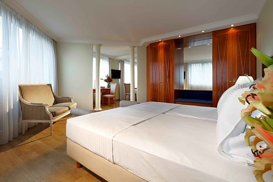 Фото Hotel Regent München