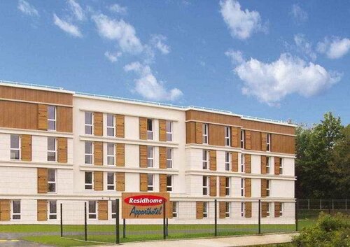 Гостиница Residhome Paris Guyancourt в Версале