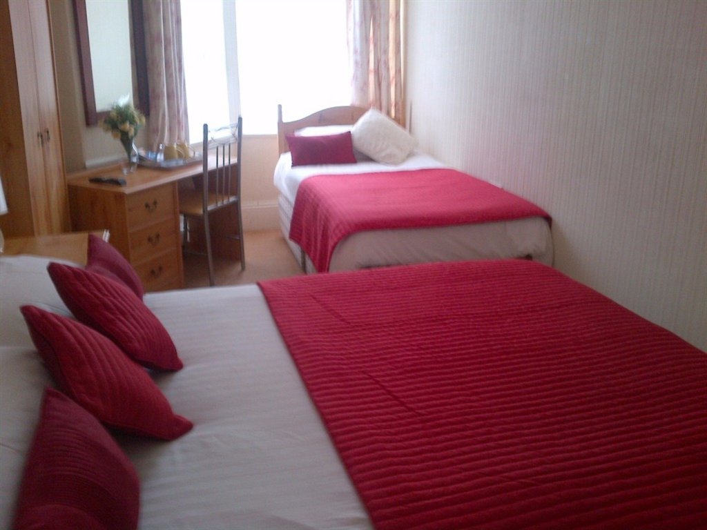 Фото The Firs Guest House