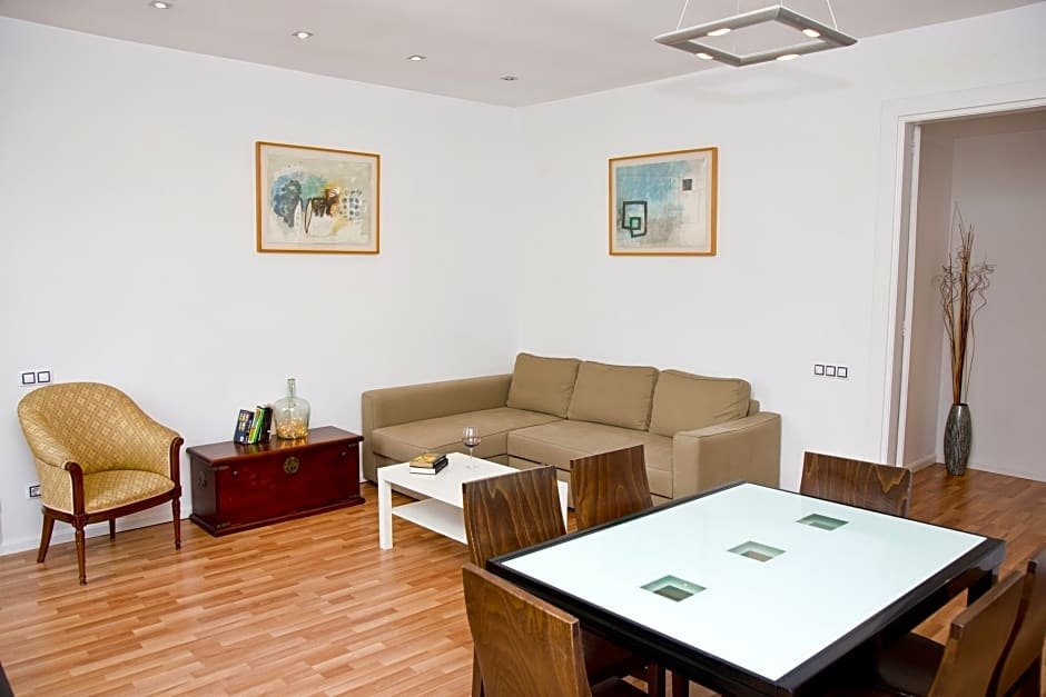 Фото Claris Apartments