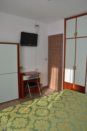 Фото Hotel Cristina