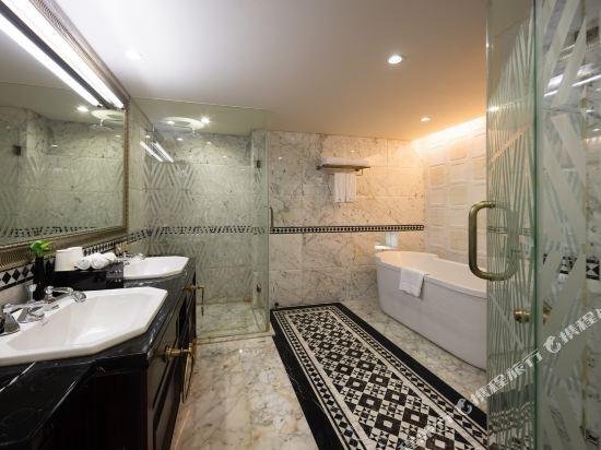 Фото Paramount Gallery Hotel