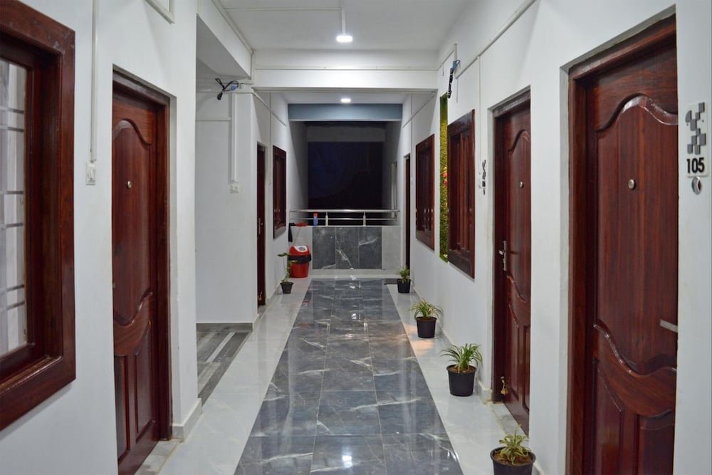 Фото Oyo 10180 Hotel Value