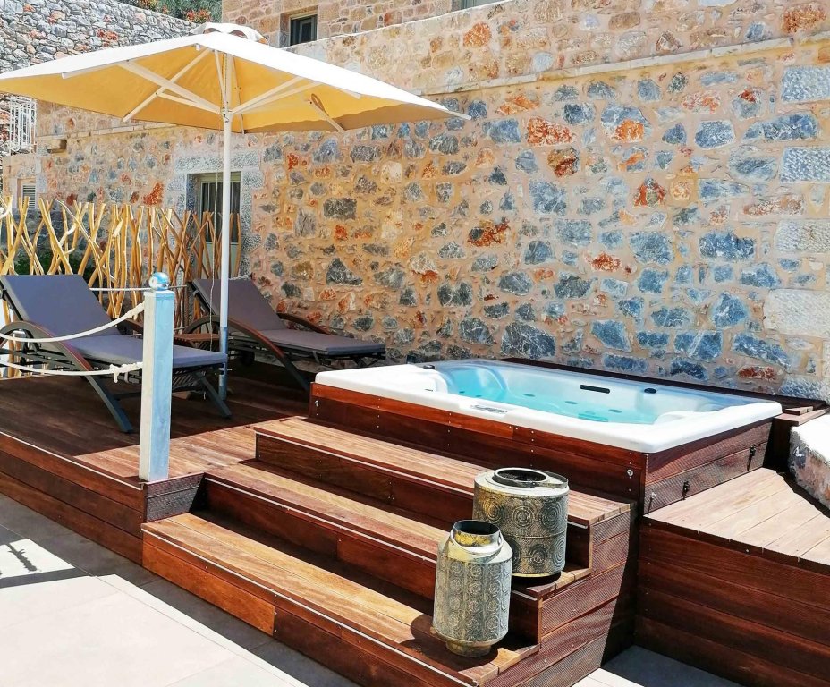 Фото Akrolithi Boutique Hotel