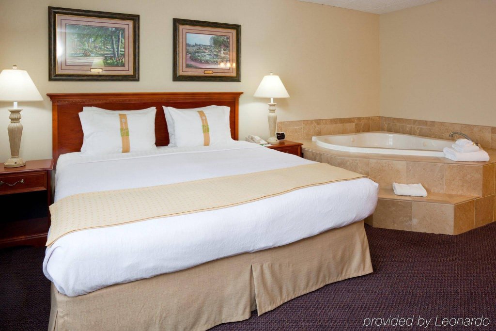 Фото Holiday Inn Hotel & Suites - St. Cloud, an Ihg Hotel