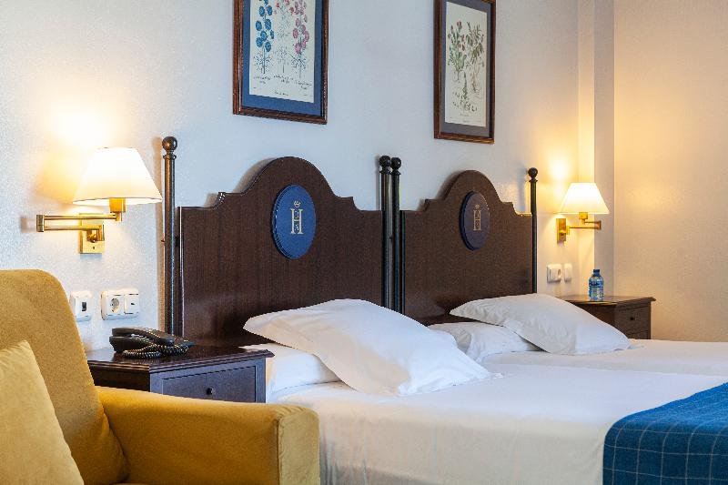 Фото Hotel Duque De Najera