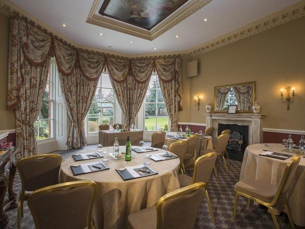 Фото Hendon Hall