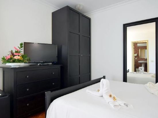 Фото Hotel Adonis Capital