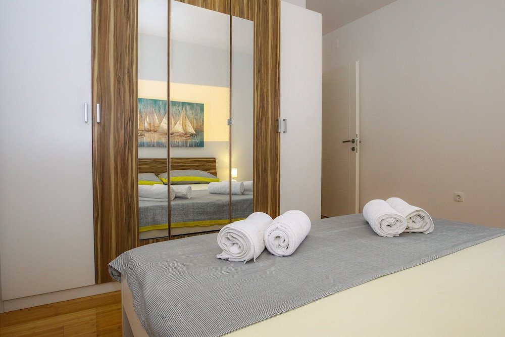 Фото Summer Breeze Apartments