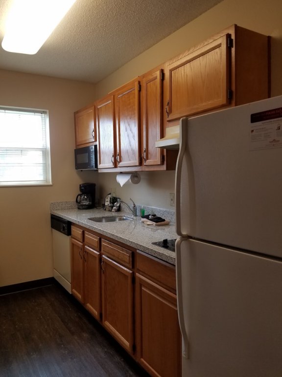 Фото Hawthorn Suites by Wyndham Louisville North