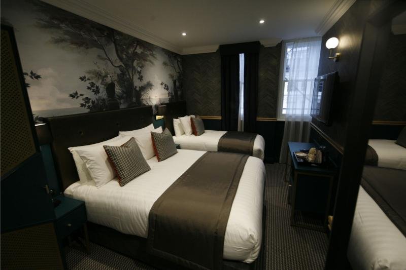 Фото отеля 2