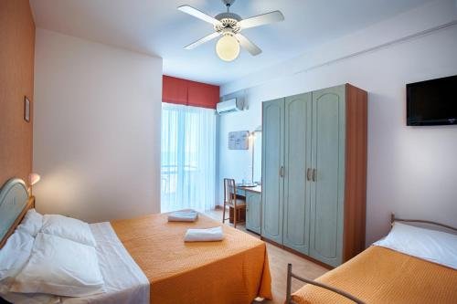 Фото Hotel Mirabel