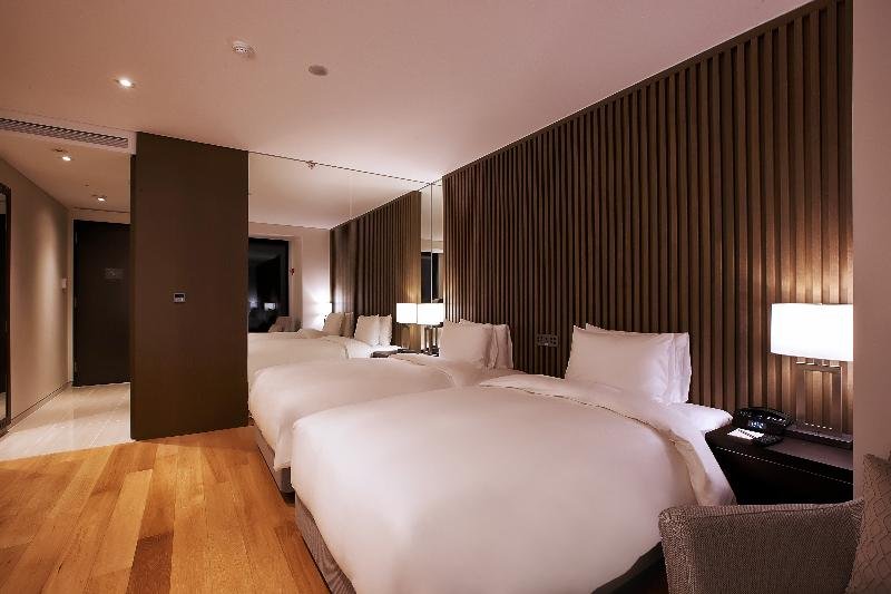 Фото Hotel Entra Gangnam