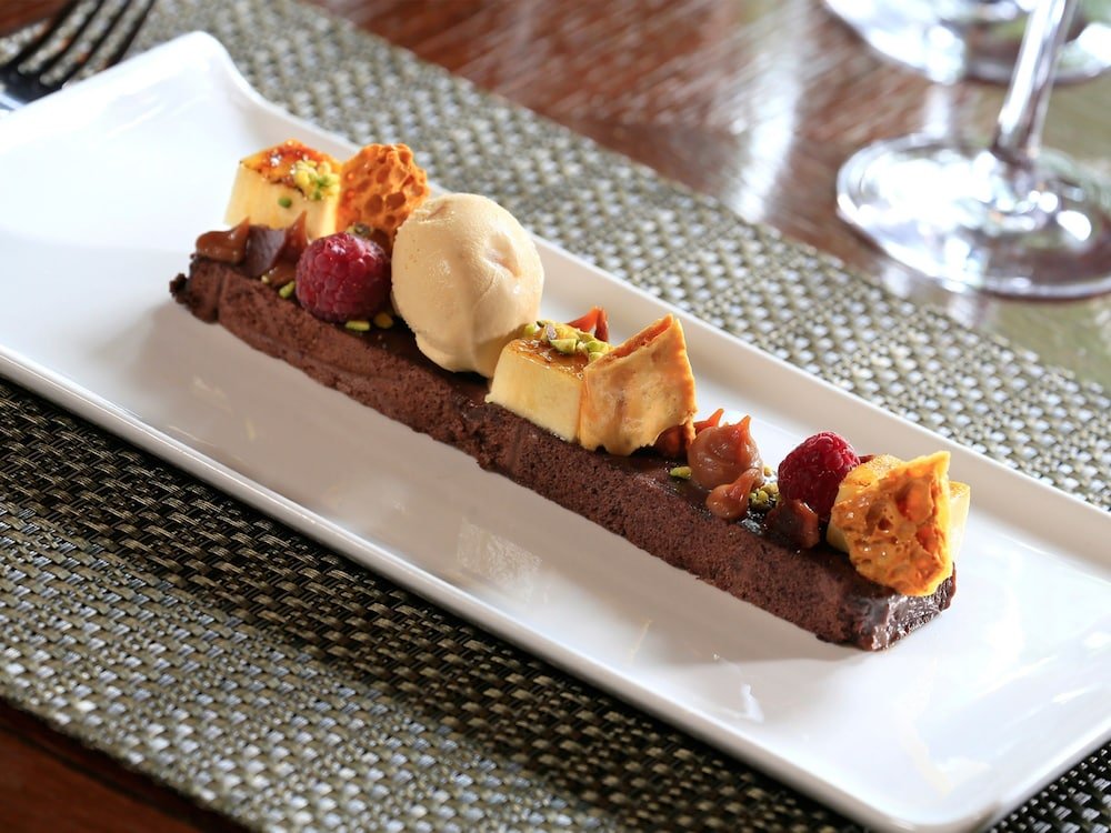 Фото Macdonald Norwood Hall Hotel