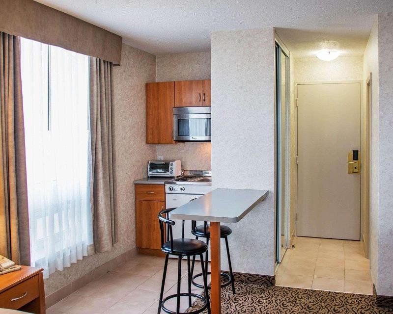 Фото Quality Inn and Suites Winnipeg