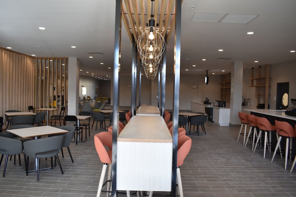 Фото Holiday Inn Kansas City - Northeast, an Ihg Hotel