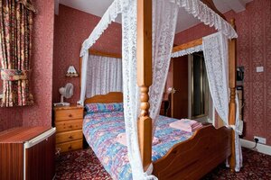 Гостиница Mayfield Hotel