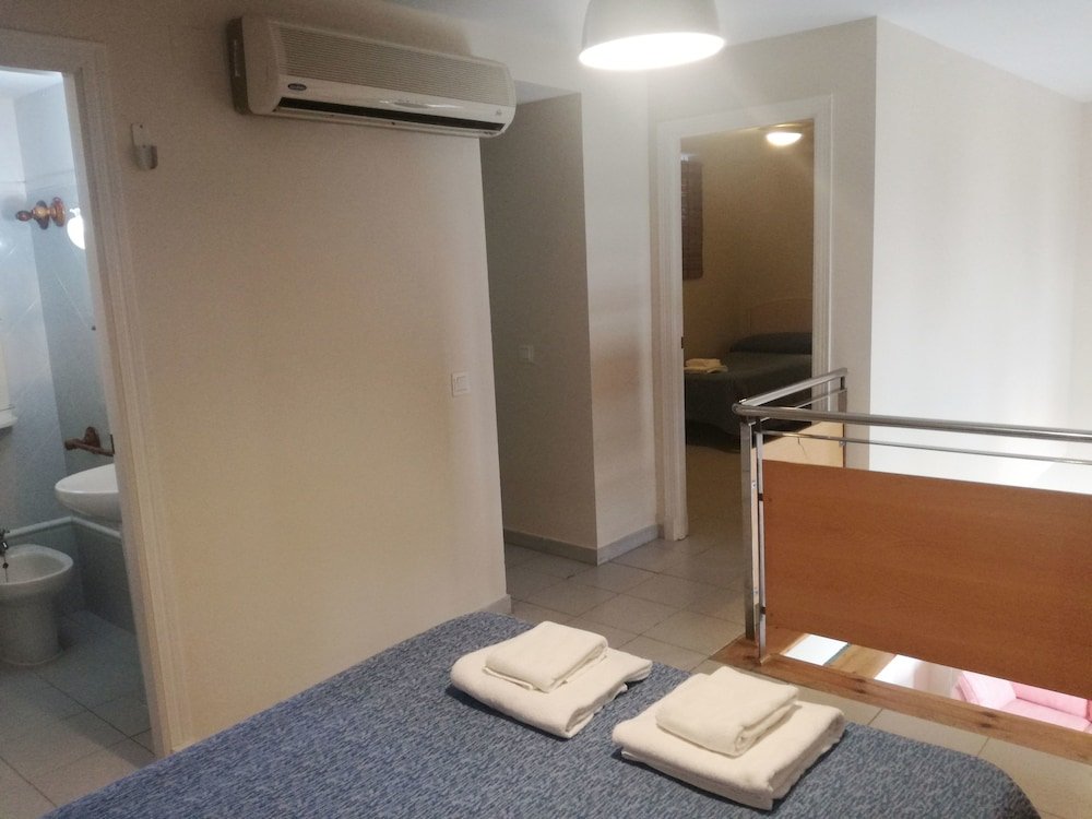 Фото Apartamentos Larga 70