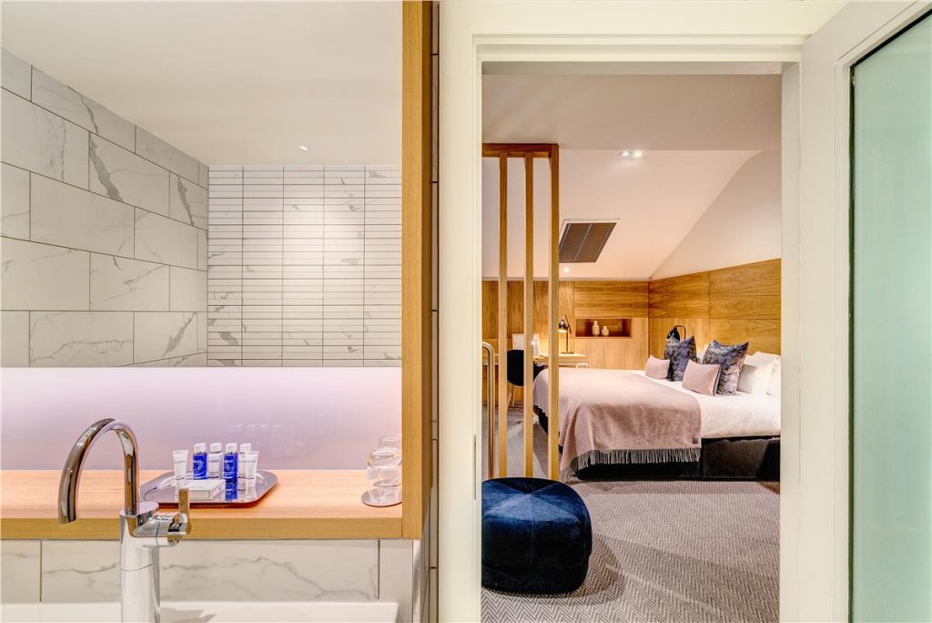 Фото Apex Waterloo Place Hotel