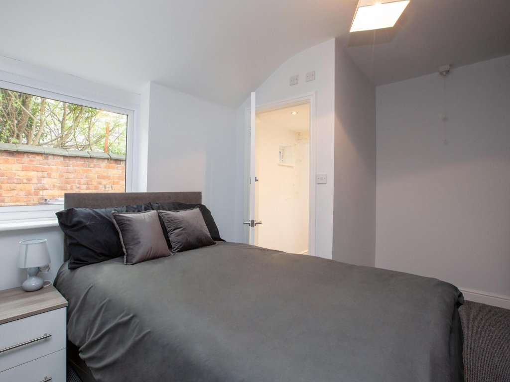 Фото Crewe Rooms Ruskin Road