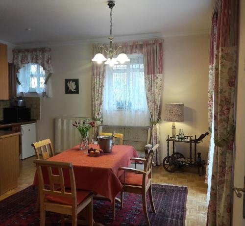 Фото Hotel Weisses Haus