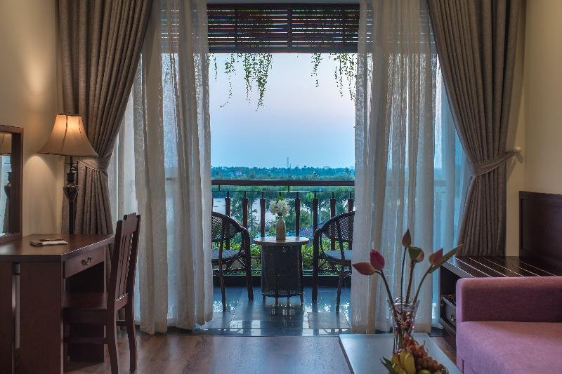 Фото Silk Sense Hoi An River Resort