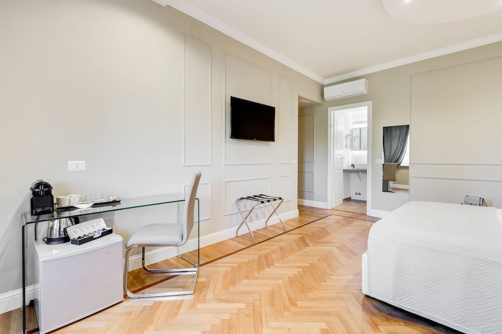 Фото Mellini Palace Suites