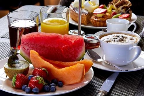 Фото отеля 2