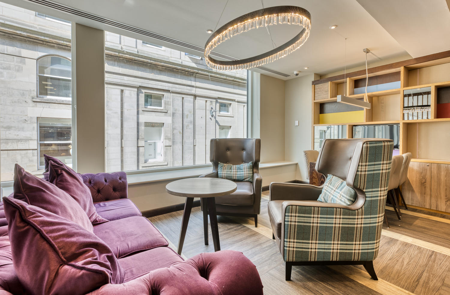 Фото Hub by Premier Inn Edinburgh City Centre