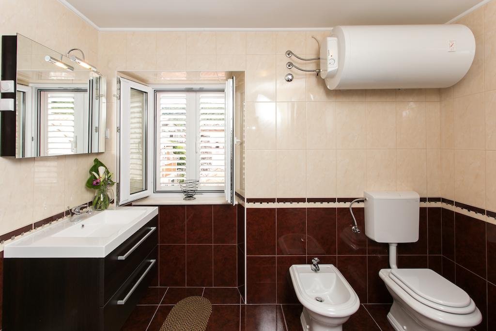 Фото Little Village House