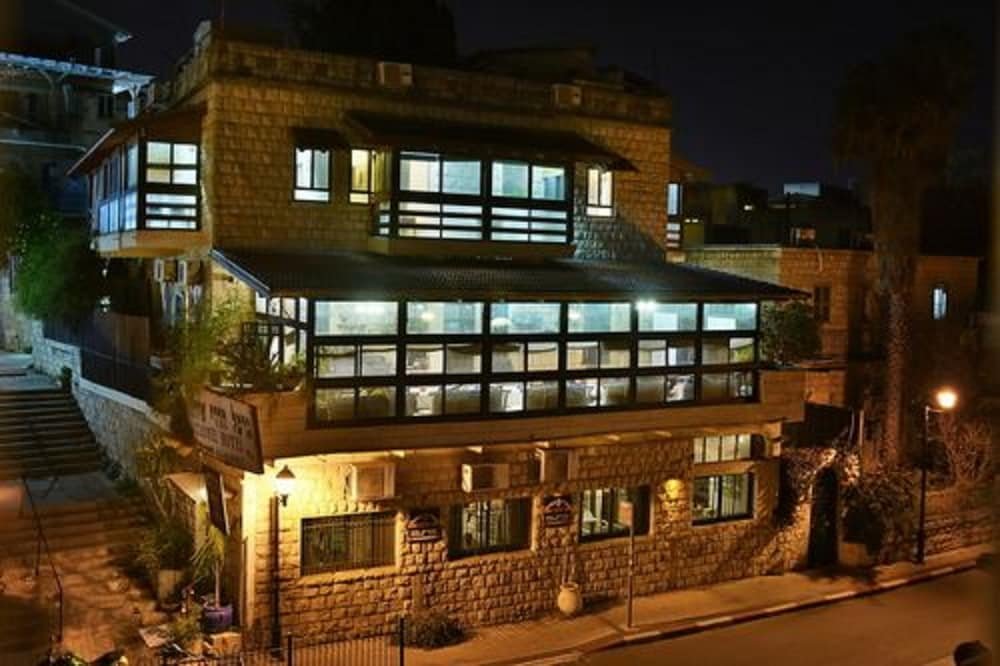 Фото отеля 1