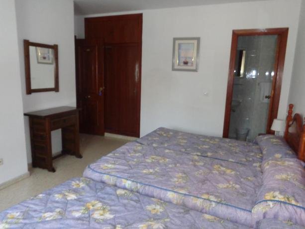 Фото Hostal Mediterráneo