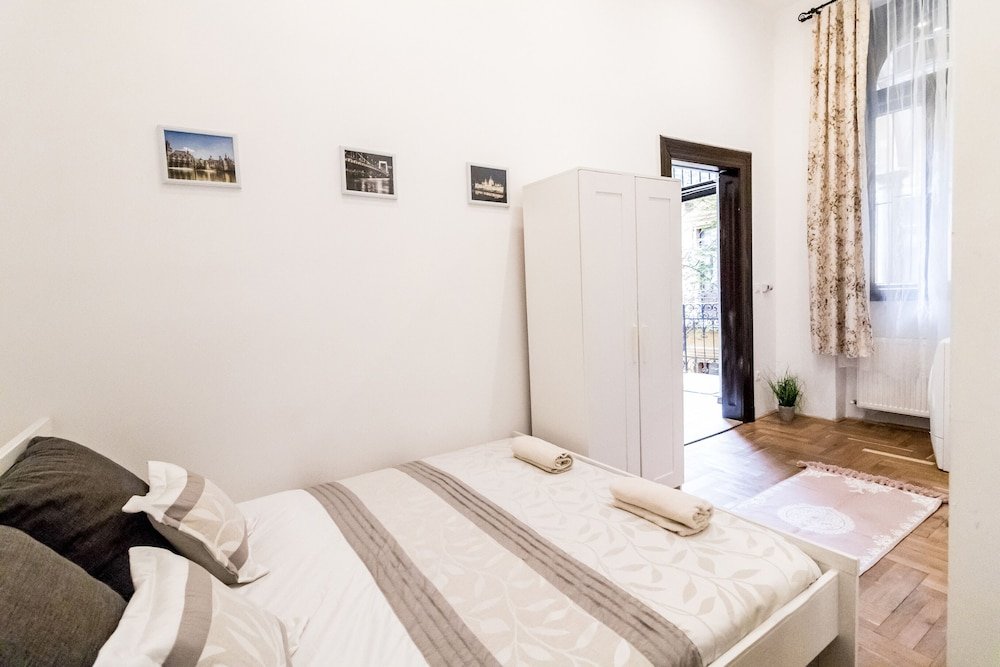 Фото Real Apartments Klauzál