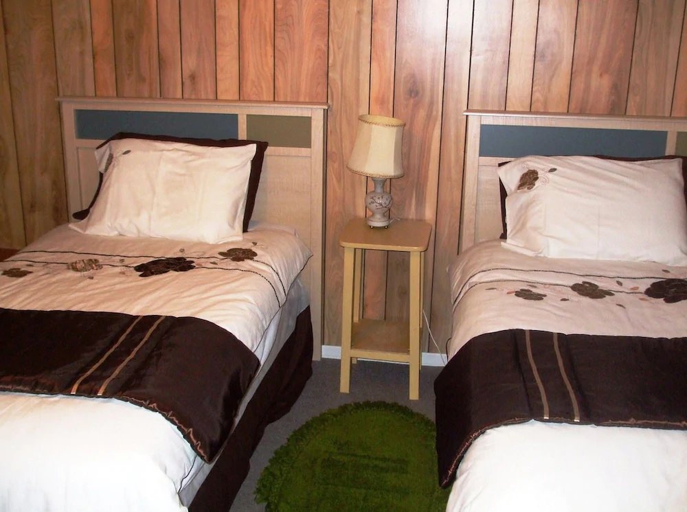 Фото Niagara Falls Cottage Rental - Craig House