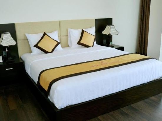 Фото International Hotel