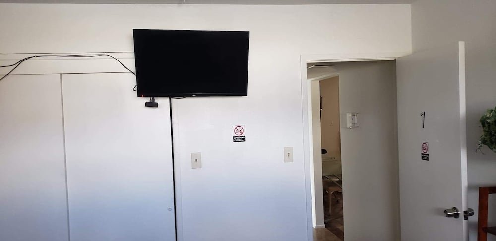 Фото The Yellow Penthouse