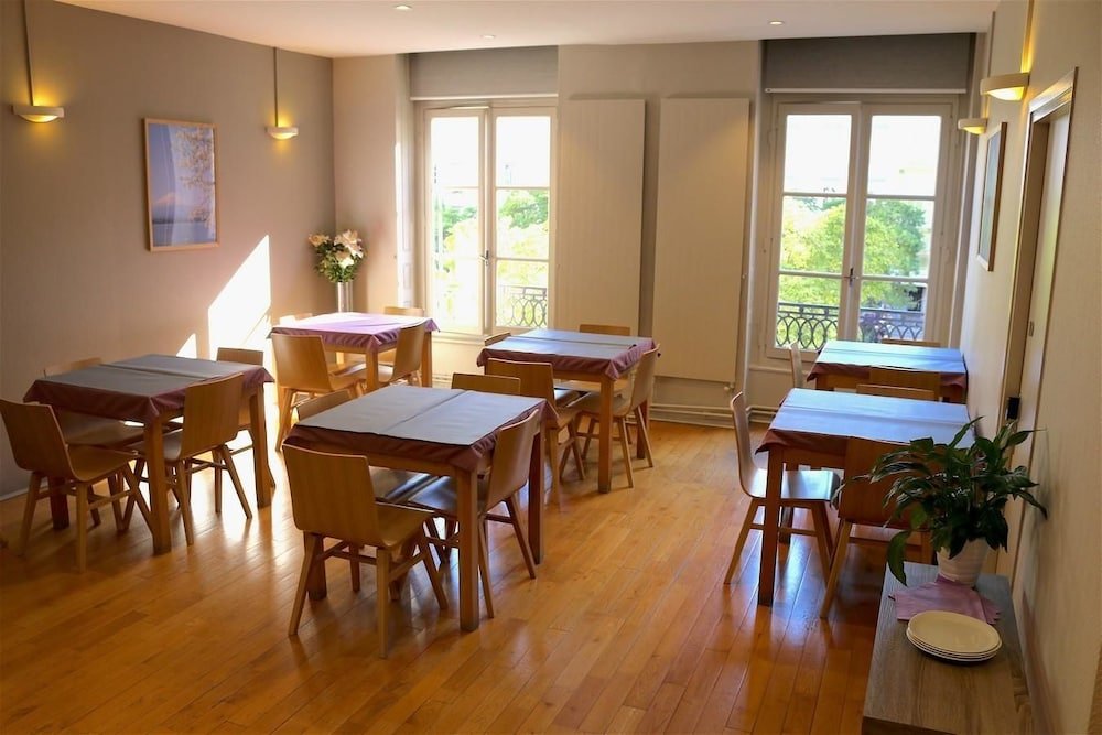 Фото Hotel du Theatre