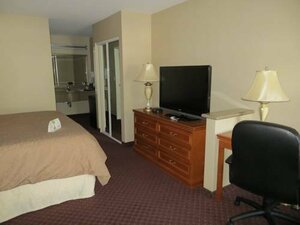 Гостиница Burbank Inn and Suites