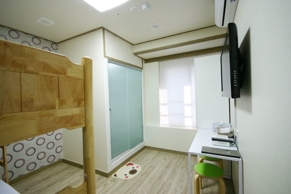 Фото Goodstay Tomo Residence