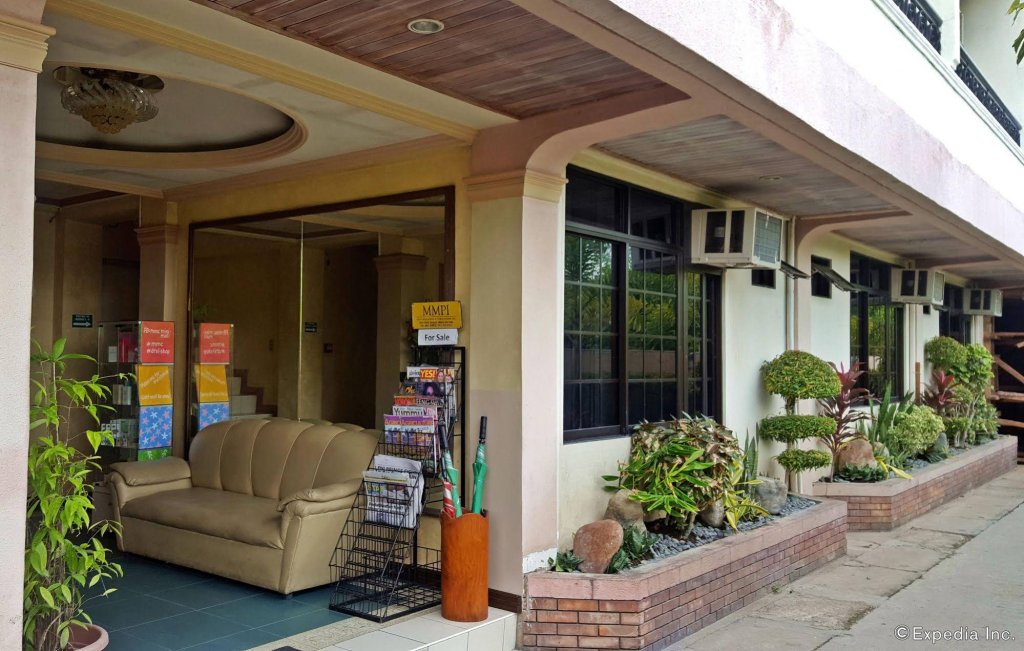 Фото отеля 2