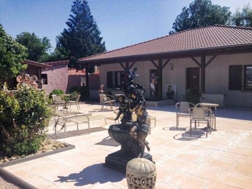 Гостиница Domaine Saint Antoine в Боне