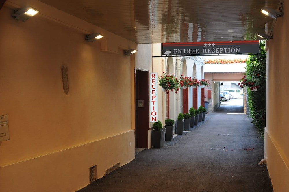 Фото Au Grand Saint Jean